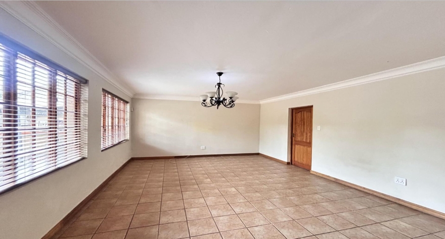 To Let 5 Bedroom Property for Rent in Melodie North West